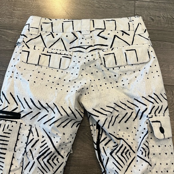 Snow/snowboard/ski pants - Picture 5 of 8